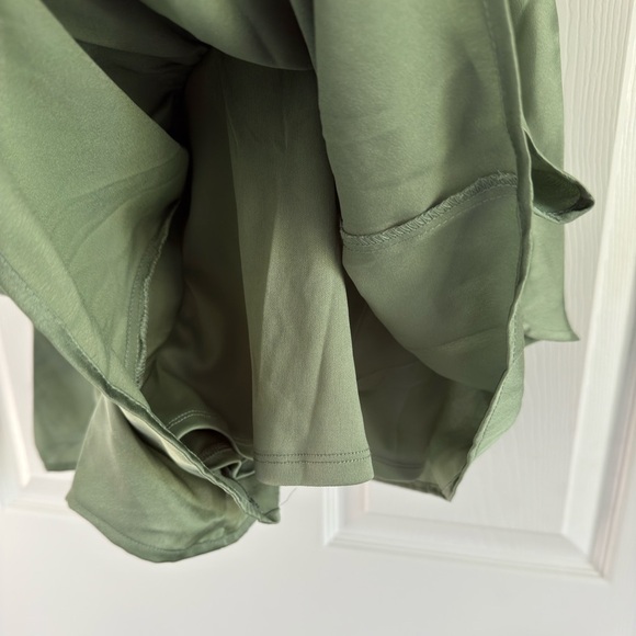 Evolutionary Apparel green satin ruffle romper dress - Picture 3 of 6